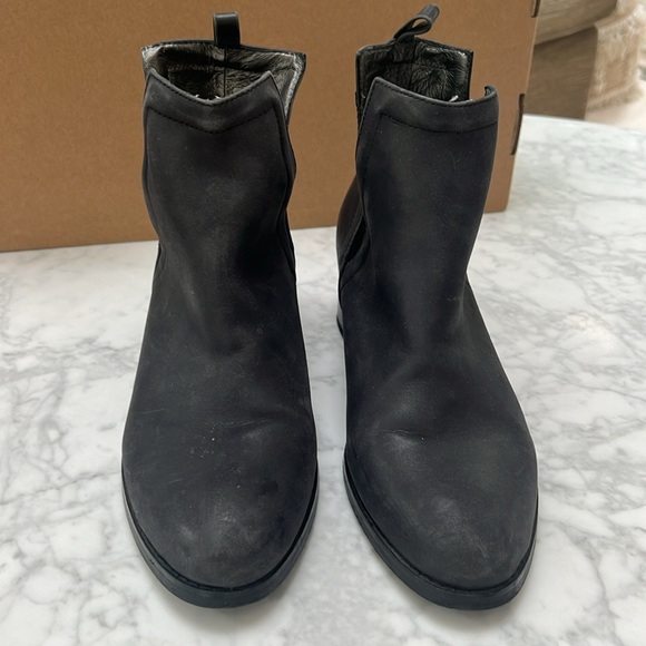 Jeffrey Campbell Vintage. Oriley. Black Leather Bootie. 7M - Picture 3 of 8